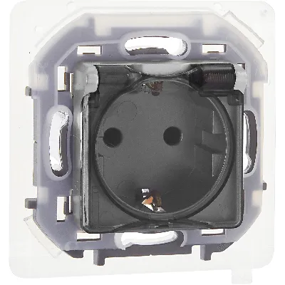 Розетка 2К+З IP 44 с откидной крышкой и шторками немецкий стандарт 16 А 250 В~ INSPIRIA алюминий