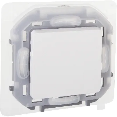 Переключатель IP44 INSPIRIA 10 AX 250 В~ белый